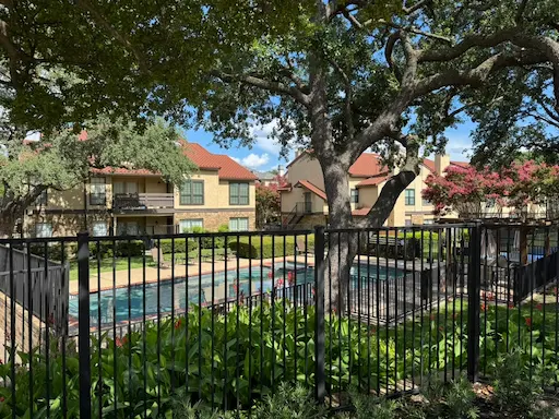Pool fence installation in Dallas TX